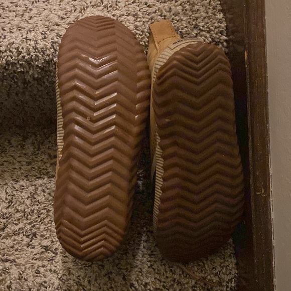 Sorel Womens 9.5 tan boots - Picture 3 of 3